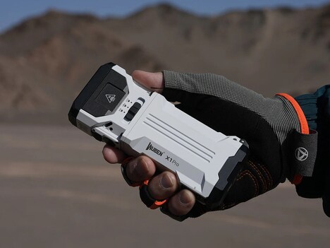 Active-Cooled Pocket Flashlights