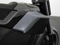 Cyberpunk Electric Motorcycles Image 2