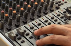 Social Remixing Music Features