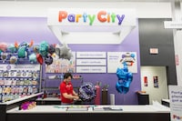 Hybrid Party Retailers Image 3