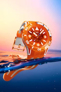 Jelly-Inspired Dive Watches Image 3