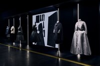 Joint Luxury Dress Exhibitions Image 4