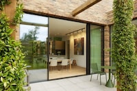 Flatpack Courtyard Houses Image 1