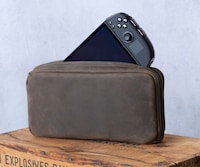 Sophisticated Magnetic Gaming Cases Image 1