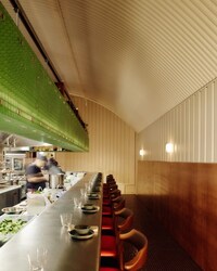 Atmospheric Cantonese Dining Image 3