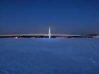 Car-Free Bridge Span Image 2