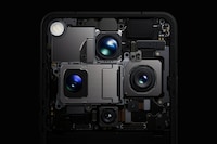 Camera‑Centric Flagship Smartphones Image 2