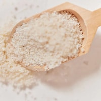 Calming Bath-Ready Salt Soaks Image 3
