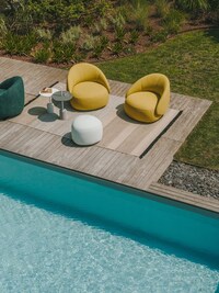 Pebble Lounge Chairs Image 3