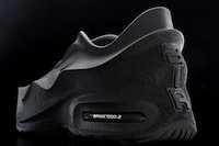 Stealthy 3d-Printed Runner Image 3