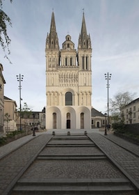 Layered Cathedral Entrances Image 1