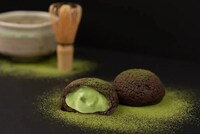 Green Tea Cream Puffs Image 2