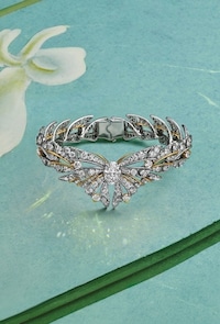 Storytelling-Inspired Exquisite Jewelry Capsules Image 2