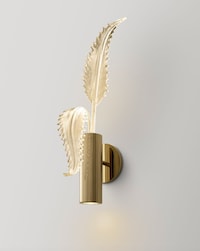 Intricate Plant-Inspired Murano Collections Image 5