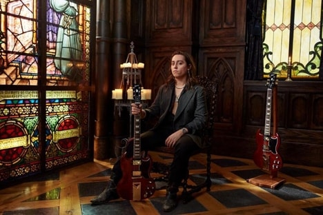 Guitarist-Honoring Limited-Edition Instruments