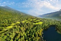 Four-Season Mountain Resorts Image 1