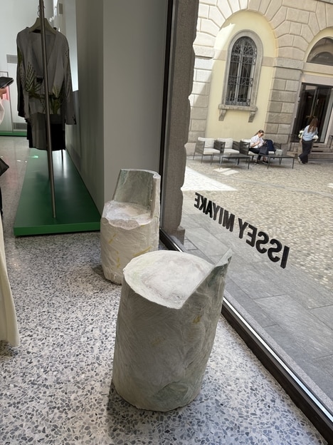 Paper Furniture Store Installatiosn