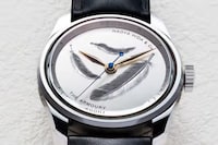 Bird Motif Timepieces Image 2