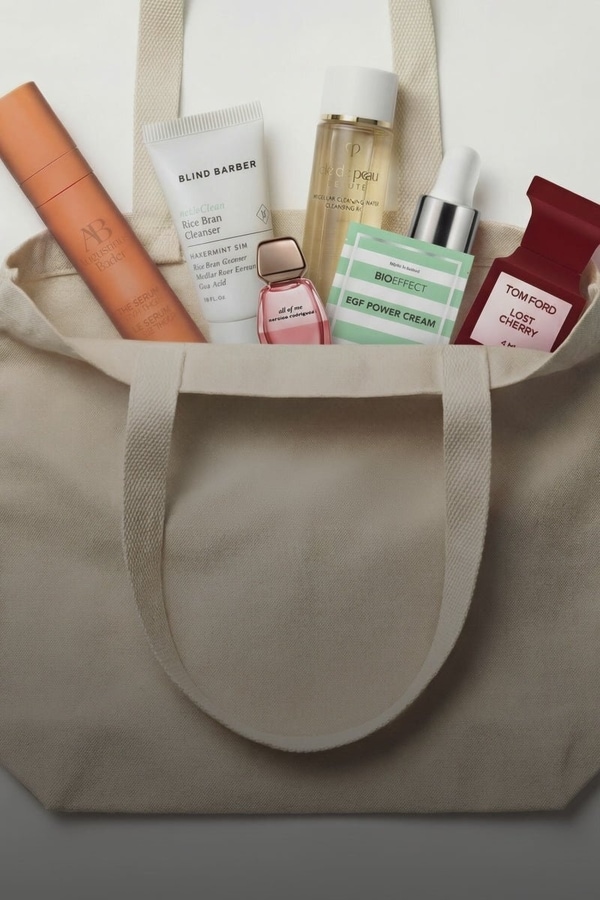 Renaissance-Inspired Curated Beauty Marketplaces