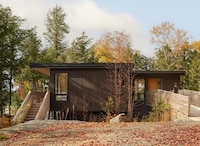 Modern Off-Grid Cottage Designs Image 3