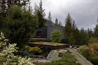 Mountain Cabin Retreats Image 1