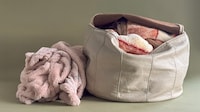 Clutter-Concealing Pouf Seats Image 2