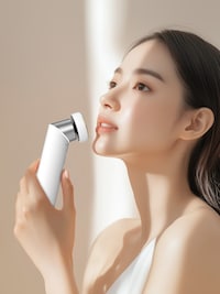 Interchangeable Beauty-Tech Systems Image 2