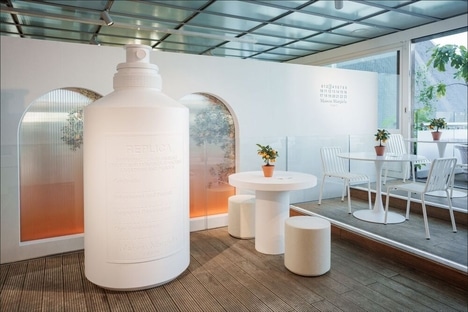 Summer Fragrance-Inspired Pop-Ups