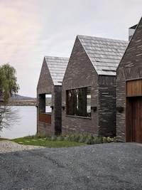 Contemporary Waterfront Residences Image 2