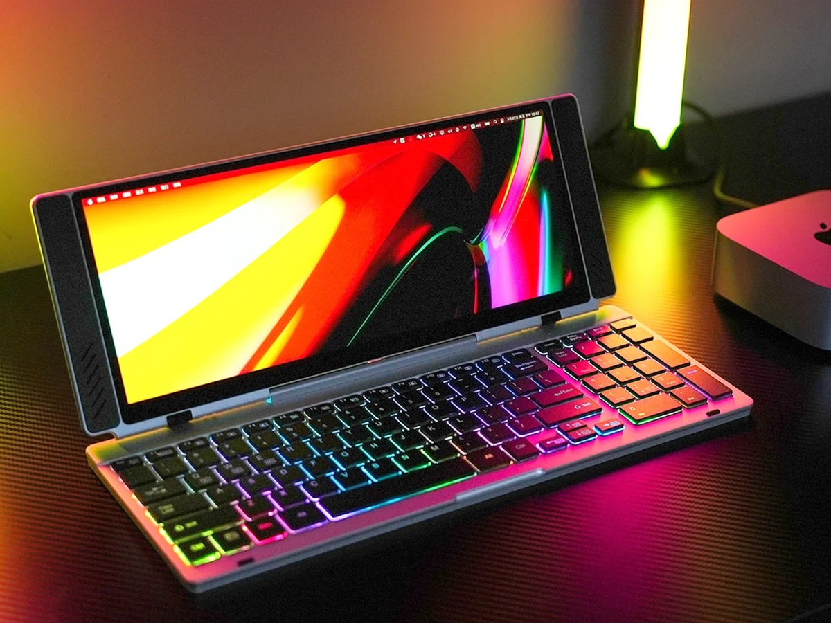 Foldable Screen Keyboards: The VitaLink Keyboard Integrates a 4k ...