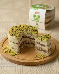 Flip-and-Serve Cakes Image 1