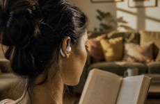 AI Camera-Equipped Earbuds