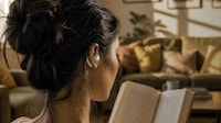 AI Camera-Equipped Earbuds Image 1