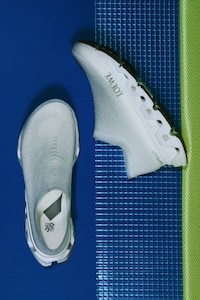 Luxe Laceless Sneaker Models Image 3