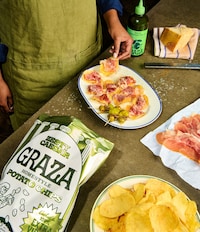 Olive Oil Potato Chips Image 4