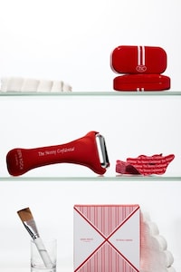 Luxury Hotel-Branded Wellness Amenities Image 1