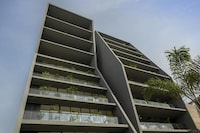 Geometrically Inspired Office Facades Image 2
