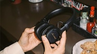 Adaptive Noise Cancellation Headphones