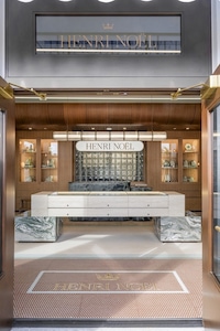 Luxury Jewelry Retail Boutiques Image 3