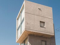 Narrow Residential Structures Image 4