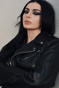 Luxury Makeup Artist Partnerships Image 3