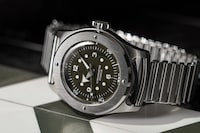 Tactical Logo-Free Timepieces Image 3