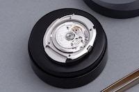 Tactical Logo-Free Timepieces Image 5