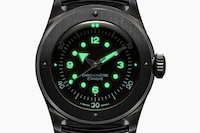 Tactical Logo-Free Timepieces Image 7