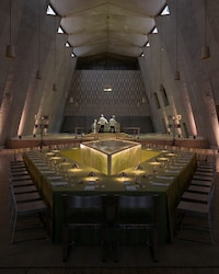 Immersive Brutalist Dining