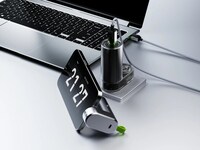 Transparent Modular Chargers Image 3
