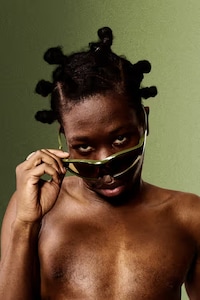 Oversized Wraparound Eyewear Image 4