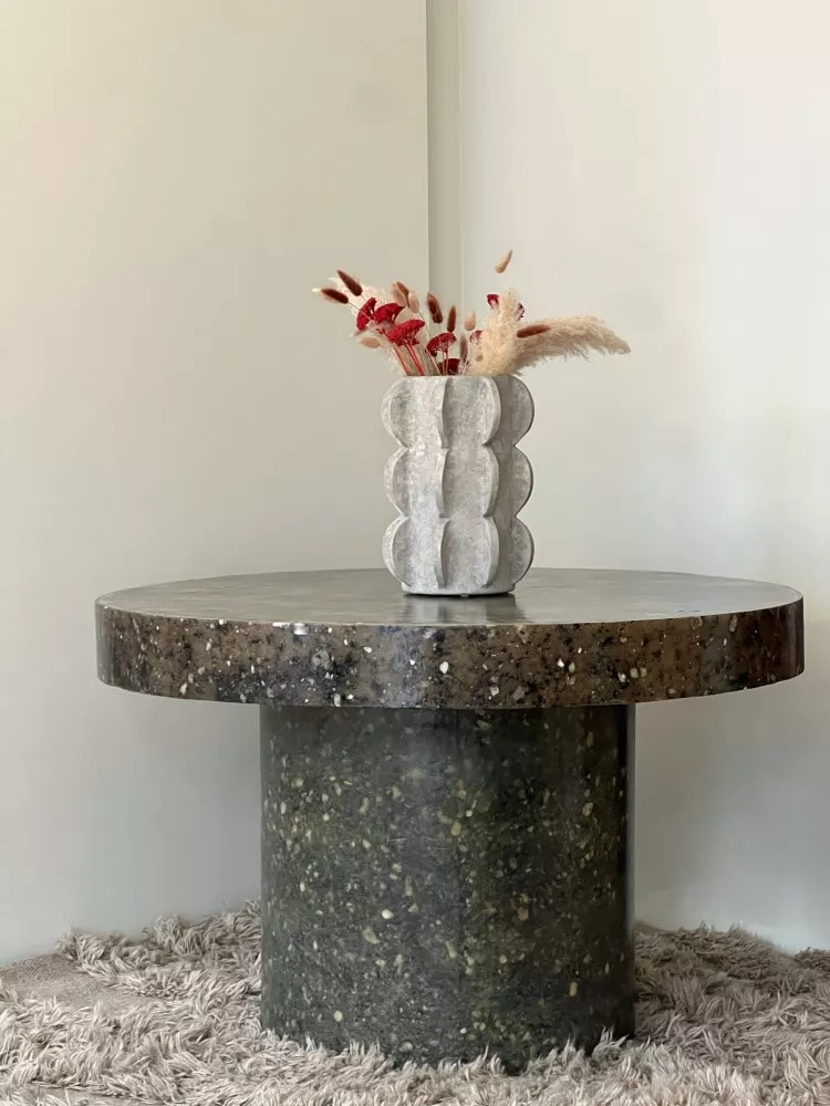 Circular Handmade Tables Article Thubnail
