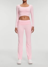 Body-Hugging Lounge Pants Image 7