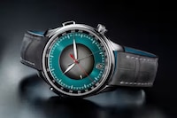 Minimal Chronograph Watches Image 3